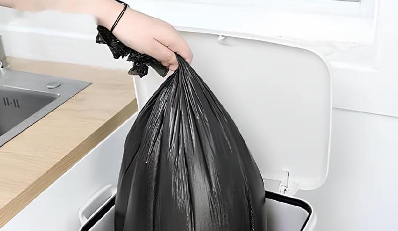 Imagen principal del artículo 'Las mejores Bolsas de Basura 100L-30uds, Certificadas Compostables y Resistentes, Perfectas para Cocina, Jardín y Comercios'