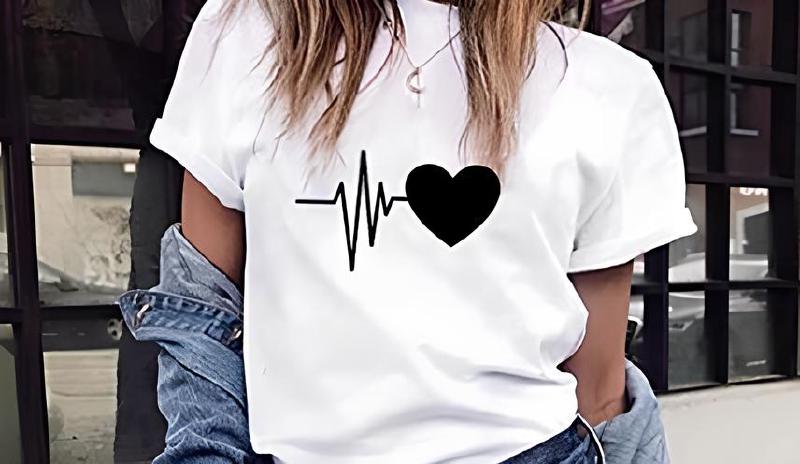 Imagen principal del artículo 'Las Mejores Camisetas y Tops para Mujer: Estilo y Comodidad sin Igual'