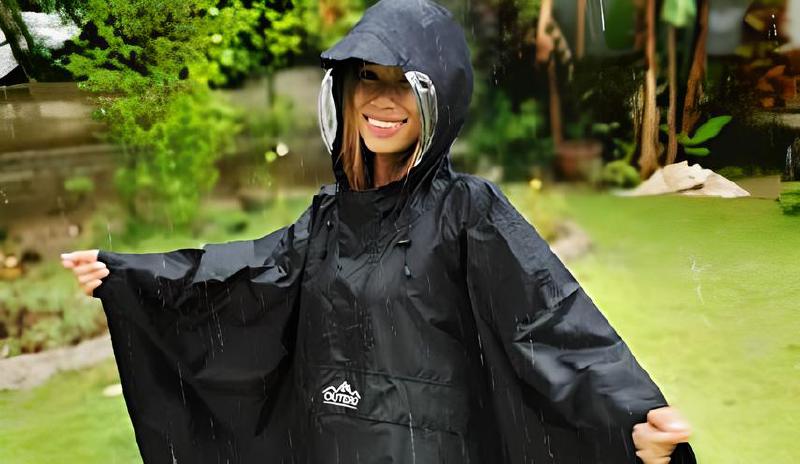 Imagen principal del artículo 'Las mejores chaquetas impermeables y gabardinas para hombre y mujer'