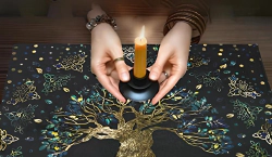 Imagen principal del artículo 'Las mejores opciones de cartas del tarot y accesorios espirituales para tu hogar'