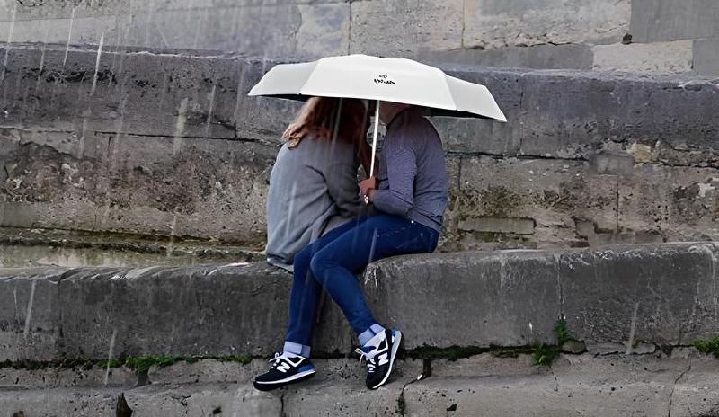 Imagen principal del artículo 'Las mejores opciones de paraguas plegables para estar protegido del viento y la lluvia'