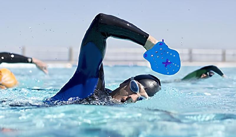 Imagen principal del artículo 'Las mejores palas de mano para natación: guía de compra completa'