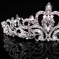 Las Mejores Tiaras: Elegantes Accesorios de Realeza Brillante para Bodas y Cumpleaños