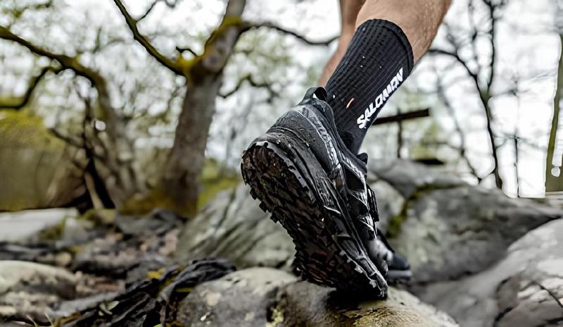 Imagen principal del artículo 'Las mejores zapatillas de trail running para correr en montaña'