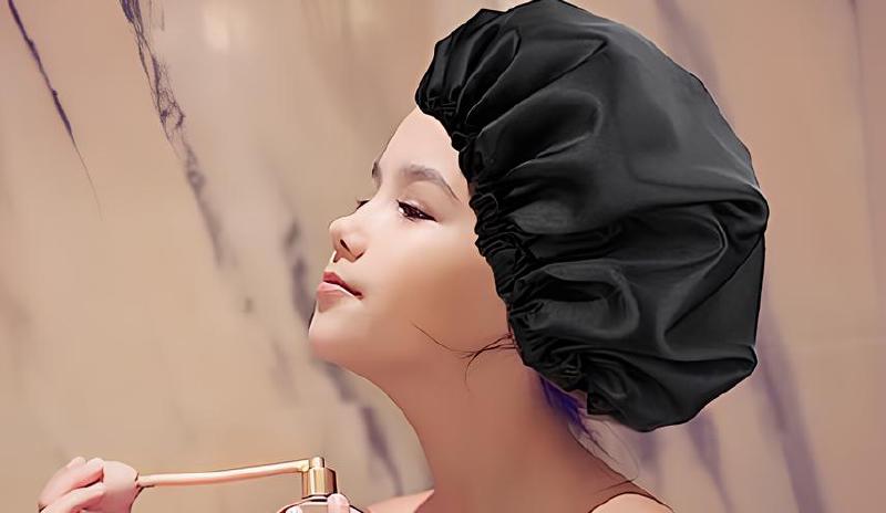 Imagen principal del artículo 'Los mejores gorros de ducha para cuidar tu cabello'