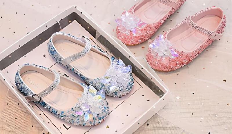 Imagen principal del artículo 'Los mejores Zapatos de Vestir para Niñas: Elegancia y confort para cualquier ocasión'