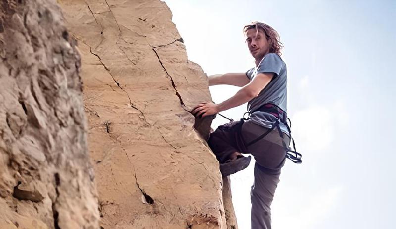 Imagen principal del artículo 'Los mejores arneses de escalada'