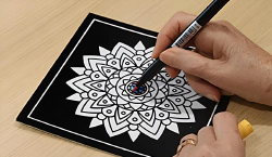 Imagen principal del artículo 'Los mejores sets creativos para diseñar mandalas'